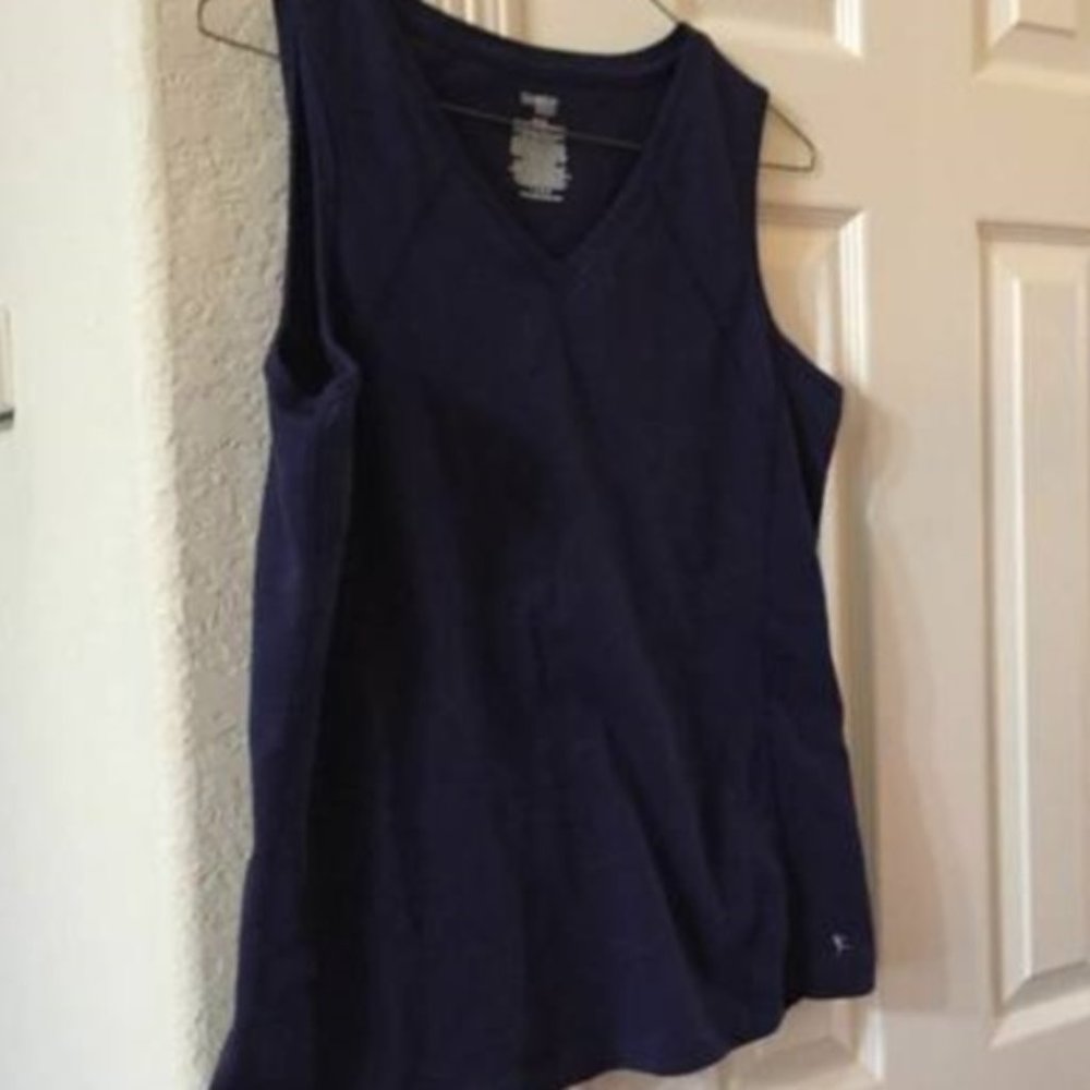 Danskin navy blue sleeveless v neck top L